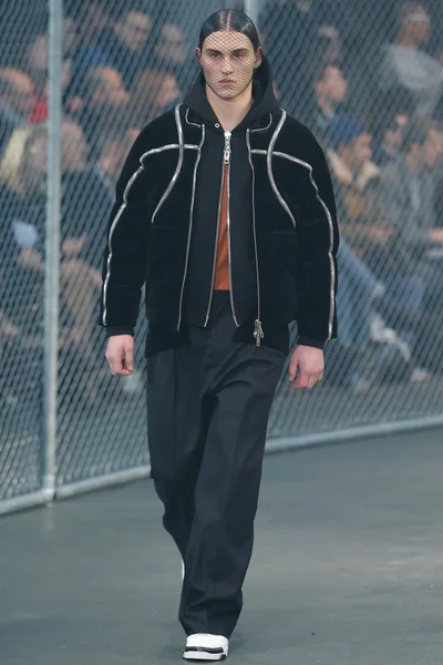 Look 31